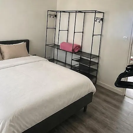Le Chanzy Apartment *